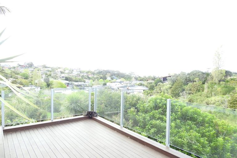 Photo of property in 31 Mcmillan Place, Mellons Bay, Auckland, 2014