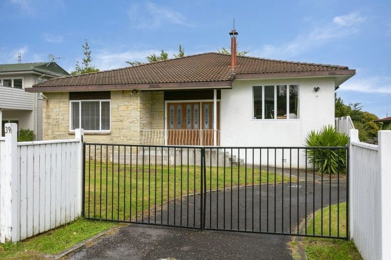 Photo of property in 39 Chesham Avenue, Waipahihi, Taupo, 3330