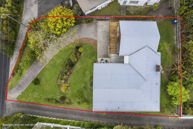 Photo of property in 29 Braemar Road, Castor Bay, Auckland, 0620