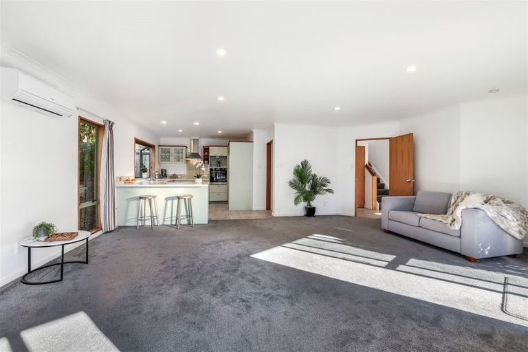 Photo of property in 4 Evans Pass Road, Sumner, Christchurch, 8081