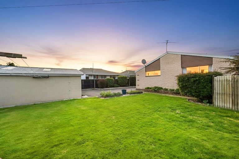 Photo of property in 58 Denise Crescent, Hornby, Christchurch, 8042