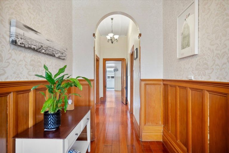 Photo of property in 6 Shortland Street, Regent, Whangarei, 0112