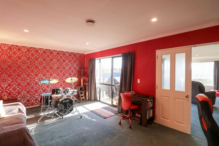 Photo of property in 70 Temple Crescent, Gleniti, Timaru, 7910