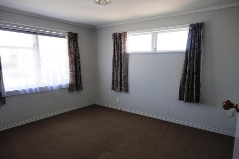 Photo of property in 64 Tawa Crescent, Manurewa, Auckland, 2102