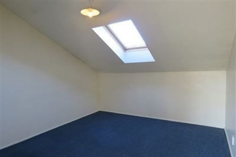 Photo of property in 2/7 Division Street, Riccarton, Christchurch, 8041