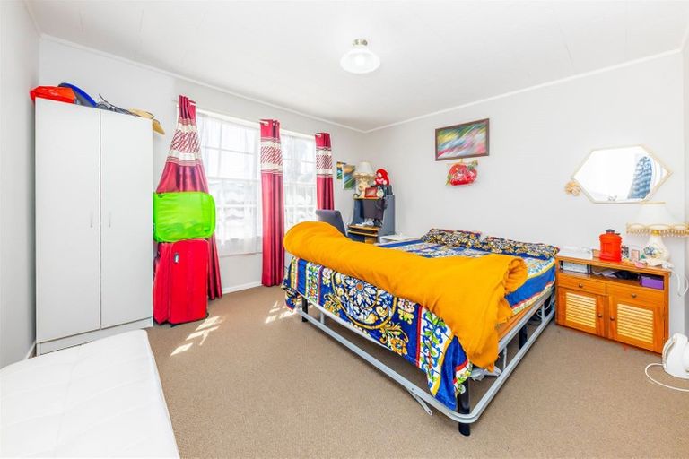 Photo of property in 3 Aarts Avenue, Manurewa, Auckland, 2102