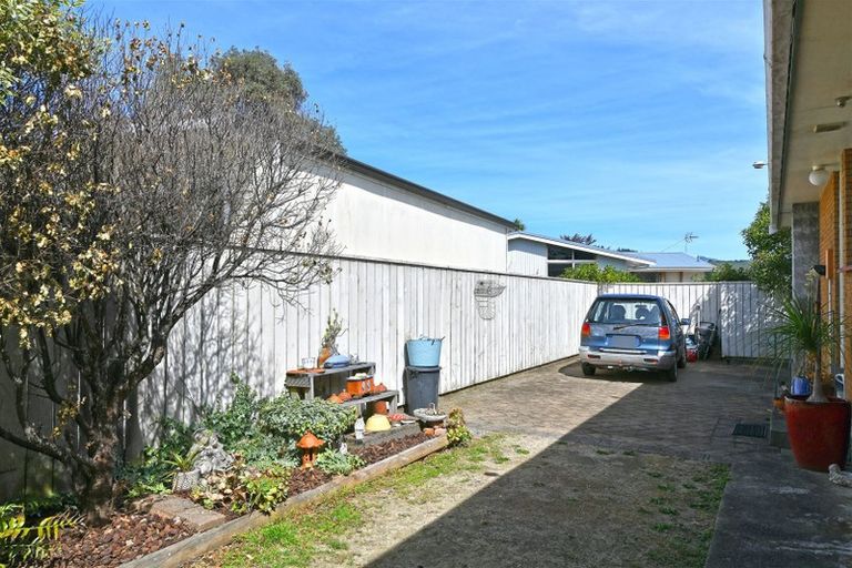 Photo of property in 7a Roband Crescent, Brown Owl, Upper Hutt, 5018