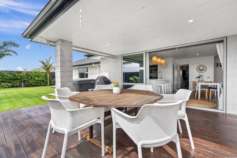 Photo of property in 24 Ferry Road, Waipu, 0510