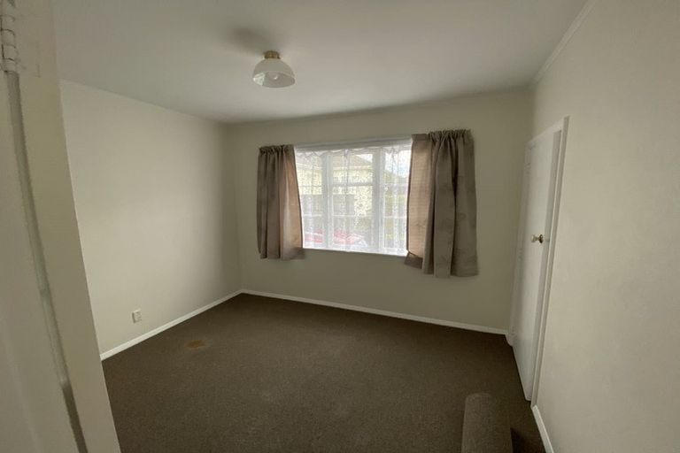 Photo of property in 1/158 Newlands Road, Newlands, Wellington, 6037