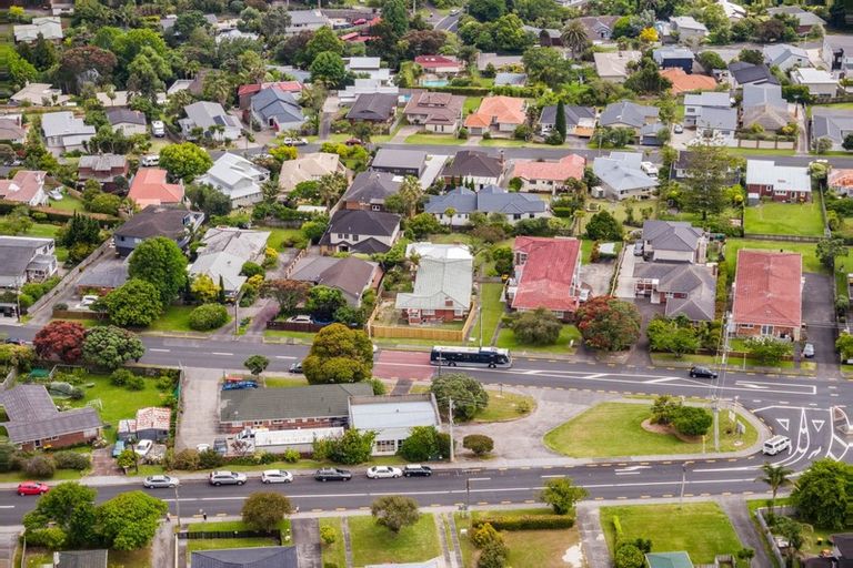 Photo of property in 19 Knights Road, Rothesay Bay, Auckland, 0630