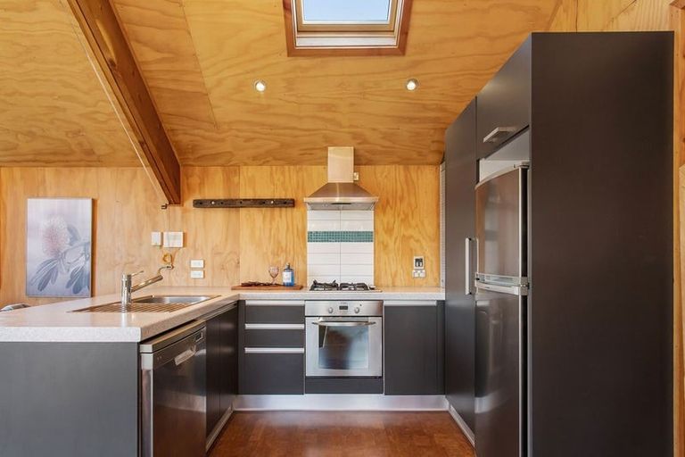 Photo of property in 37 Flinders Road, Heathcote Valley, Christchurch, 8022