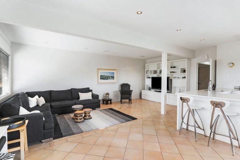 Photo of property in 5 Amante Crescent, Mairangi Bay, Auckland, 0630