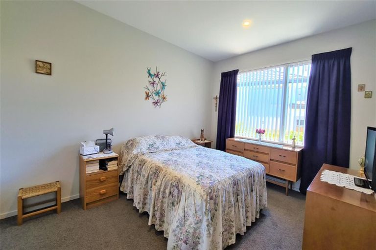 Photo of property in 120a Avondale Road, Avondale, Christchurch, 8061