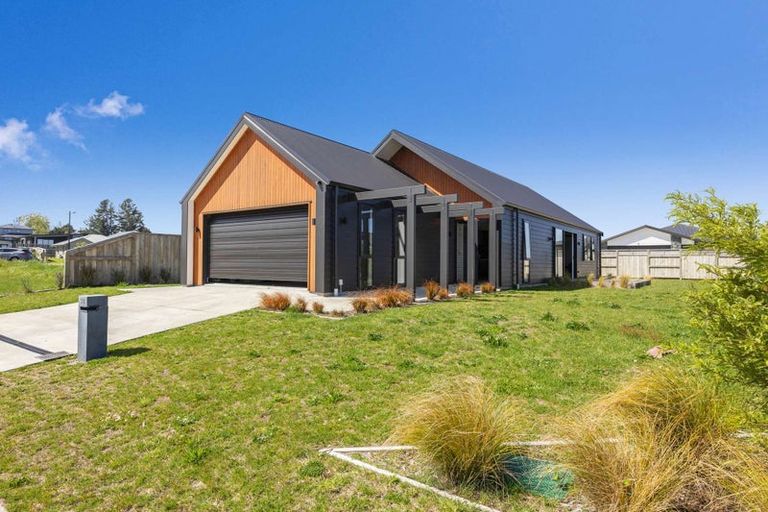 Photo of property in 38 Wai Terrace, Wharewaka, Taupo, 3330