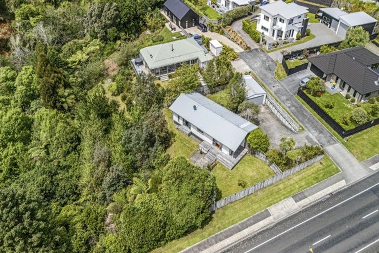 Photo of property in 1185 South Road, Oakura, 4314