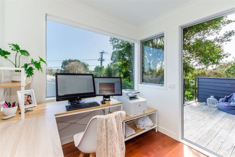 Photo of property in 1b Winara Avenue, Waikanae, 5036