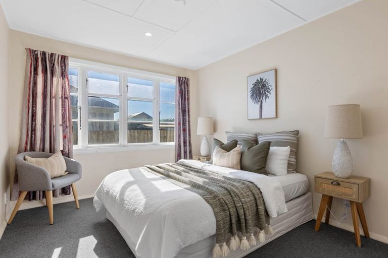 Photo of property in 2a Dickson Crescent, Hornby, Christchurch, 8042