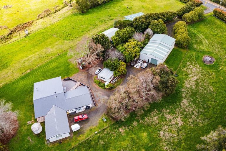 Photo of property in 298 Red Hills Road, Taupaki, Henderson, 0782