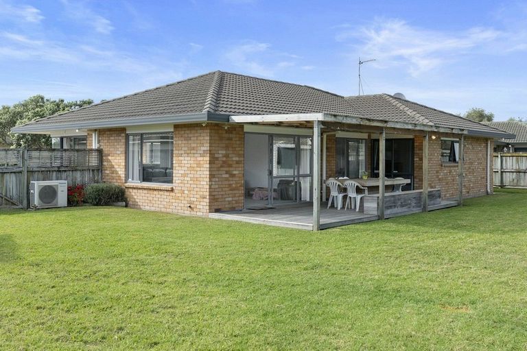 Photo of property in 6 Arabian Drive, Papamoa Beach, Papamoa, 3118