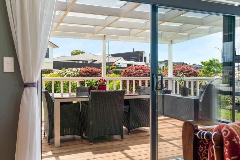 Photo of property in 27 Stace Hopper Drive, One Tree Point, 0118