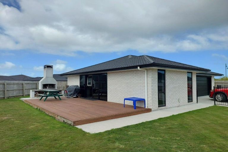 Photo of property in 32 County Drive, Hawera, 4610