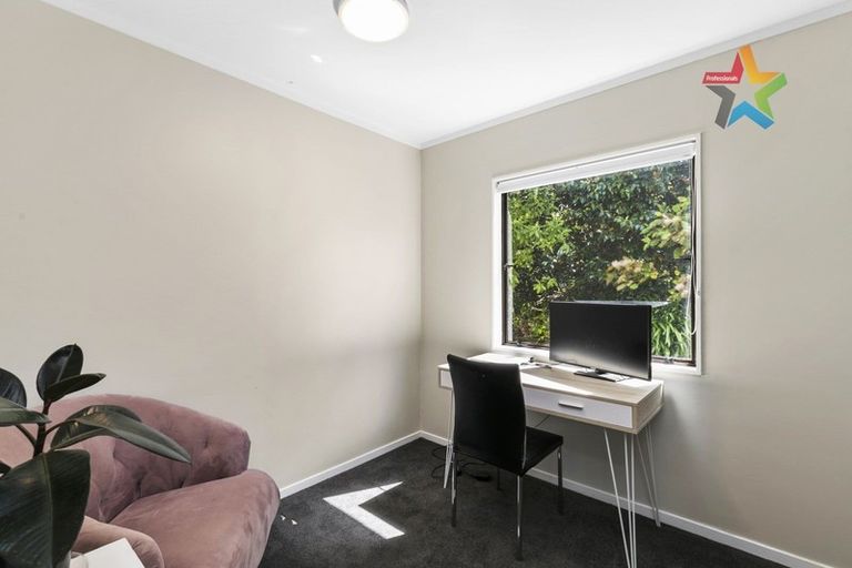 Photo of property in 99 Thurleigh Grove, Karori, Wellington, 6012