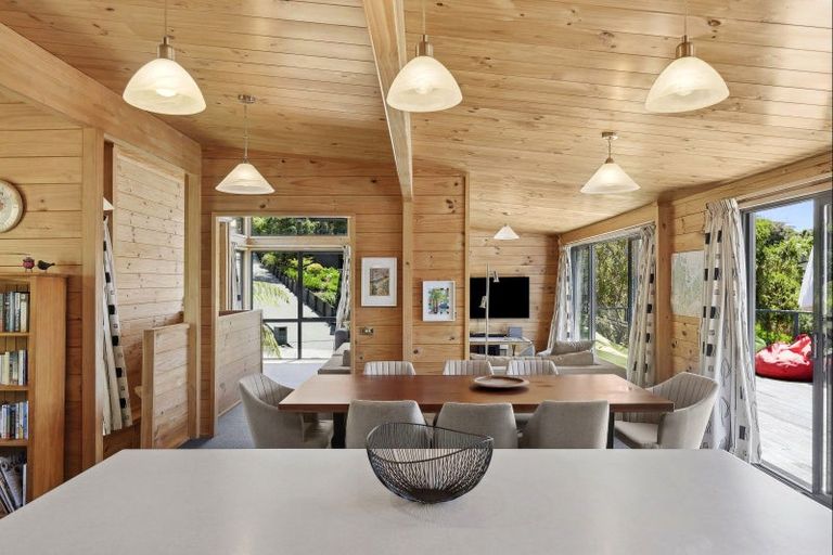 Photo of property in 21 Kotare Place, Kaiteriteri, Motueka, 7197