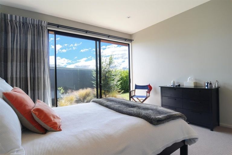 Photo of property in 18 Rannoch Drive, Jacks Point, Queenstown, 9371
