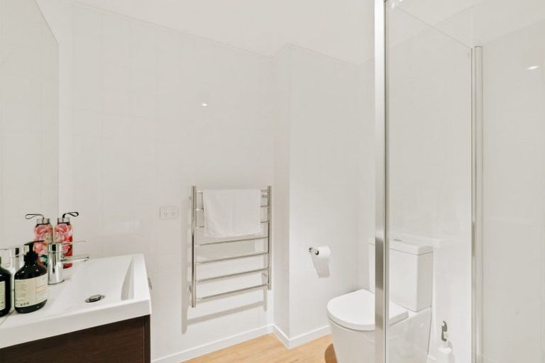 Photo of property in The Alex Apartments, 29/135a Hallenstein Street, Queenstown, 9300