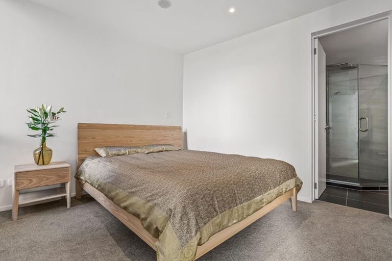 Photo of property in 102/1 Buscomb Avenue, Henderson, Auckland, 0610