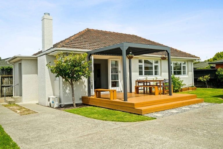 Photo of property in 2 Rustic Lane, Spreydon, Christchurch, 8024