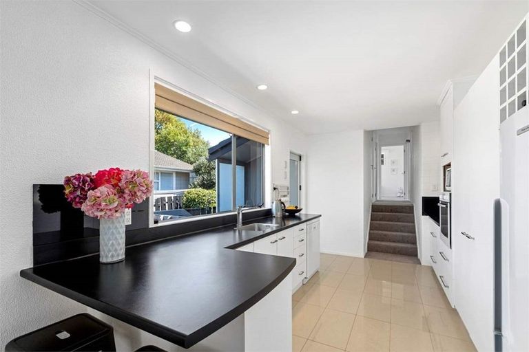 Photo of property in 5 Freya Place, Torbay, Auckland, 0630