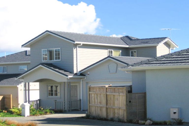 Photo of property in 15 Mulvaney Crescent, Henderson, Auckland, 0612