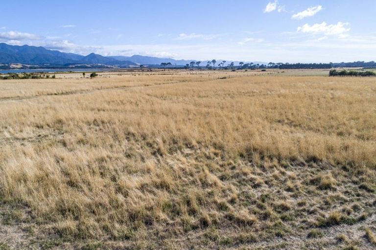 Photo of property in 97 Lake Ferry Road, Lake Ferry, Featherston, 5772