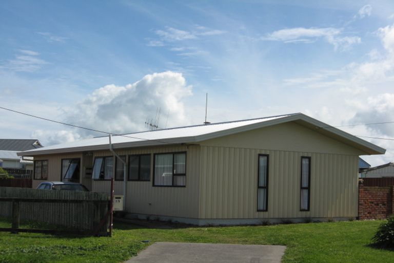 Photo of property in 15 Morgan Street, Castlecliff, Whanganui, 4501
