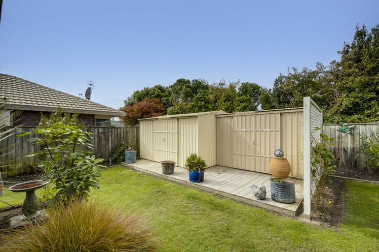Photo of property in 8 Gresham Place, Taradale, Napier, 4112