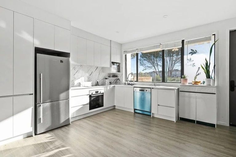 Photo of property in 10 Karoro Road, Flat Bush, Auckland, 2019