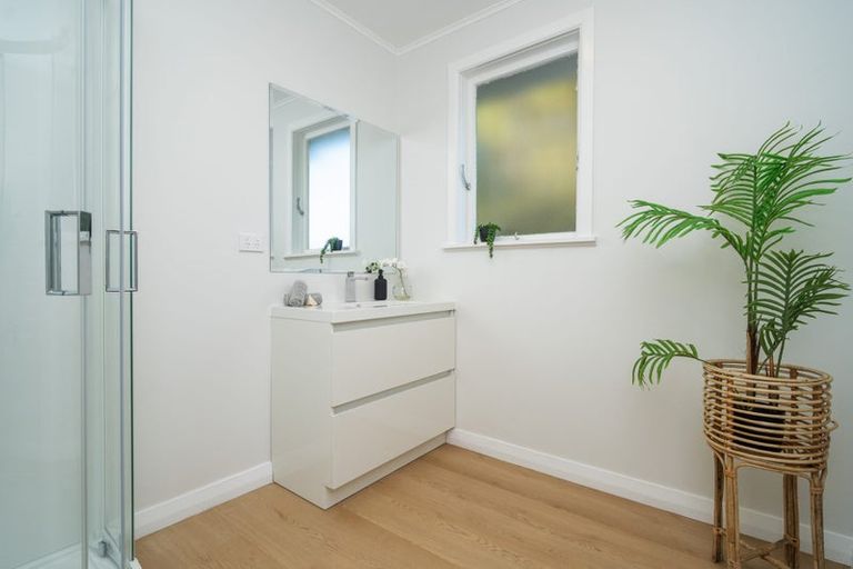 Photo of property in 4 Mayfair Place, Tawa, Wellington, 5028
