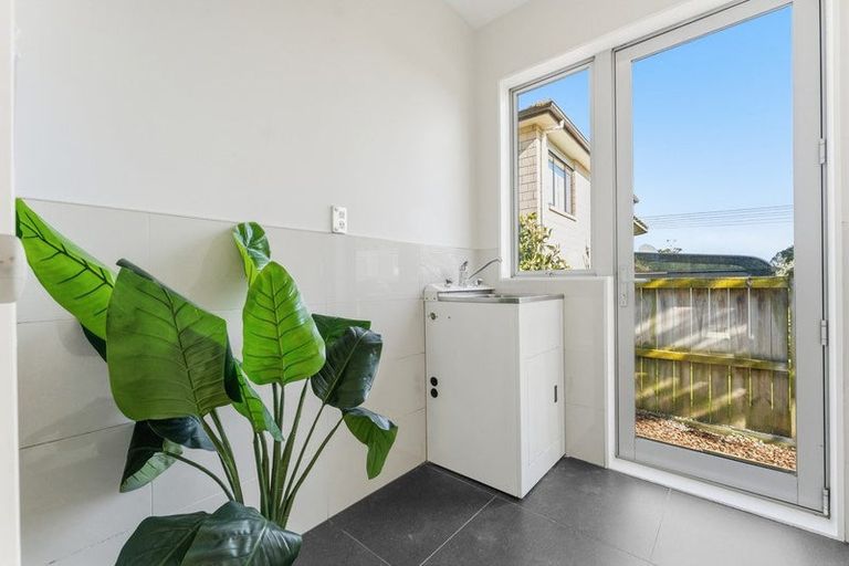 Photo of property in 7 Andy Crescent, Flat Bush, Auckland, 2016