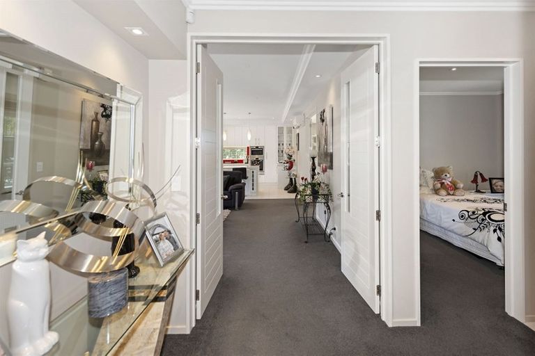 Photo of property in 33 Euphrasie Drive, Aidanfield, Christchurch, 8025