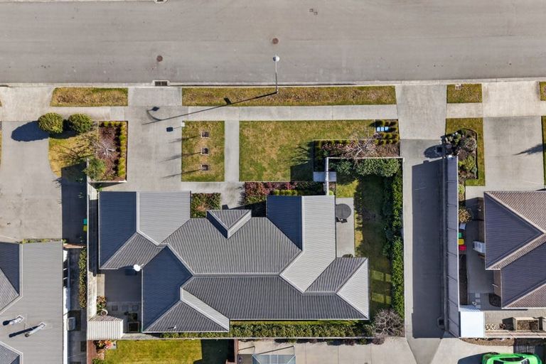 Photo of property in 42 Brockelbank Drive, Kaiapoi, 7630