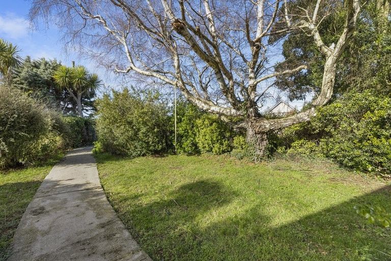 Photo of property in 20 Hargest Crescent, Saint Kilda, Dunedin, 9012