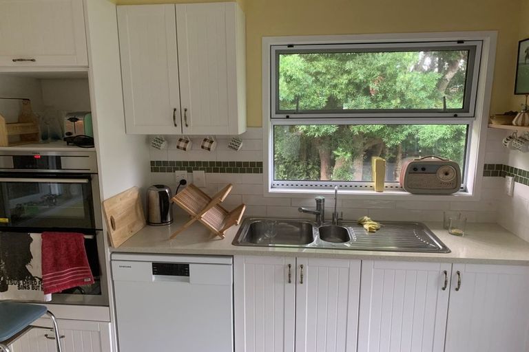 Photo of property in 5 Tirimoana Place, Te Awanga, 4102