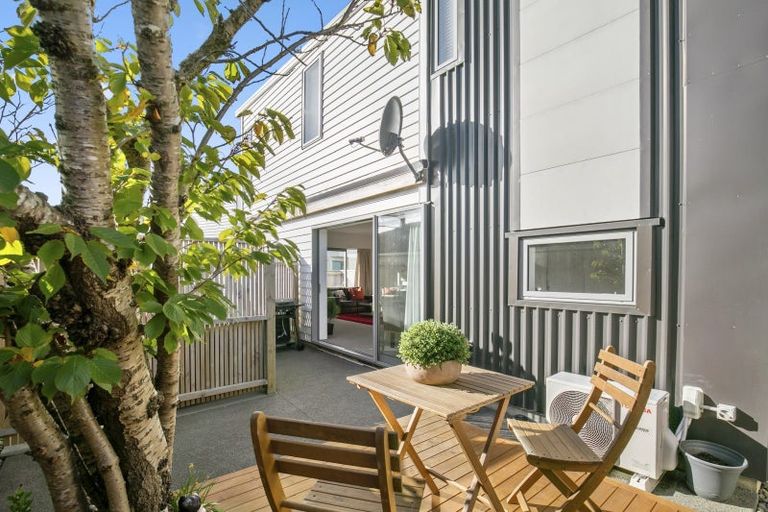 Photo of property in 10/7 Handyside Street, Tawa, Wellington, 5028