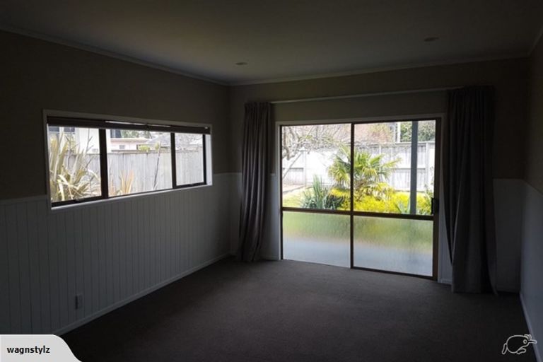 Photo of property in 43 Ngatai Road, Otumoetai, Tauranga, 3110