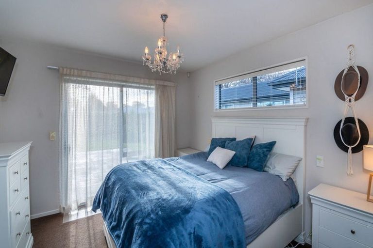 Photo of property in 2 Levinge Lane, Hillmorton, Christchurch, 8024