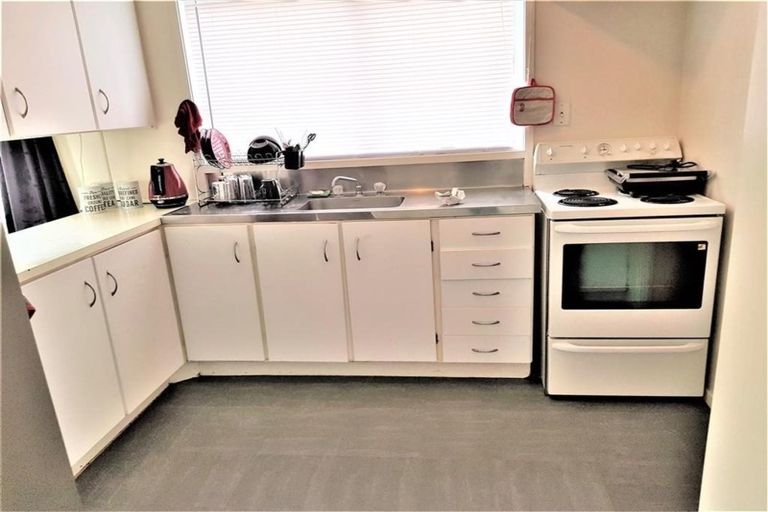 Photo of property in 8 Malibu Grove, Bayview, Auckland, 0629