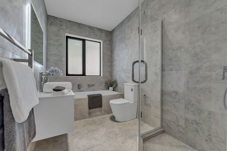 Photo of property in 13 Dolcetto Place, Pokeno, 2402