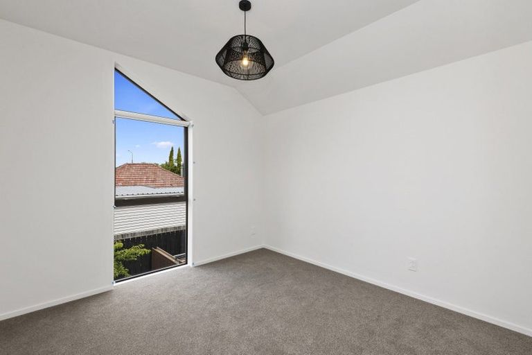 Photo of property in 3/9 Edgeware Road, St Albans, Christchurch, 8014