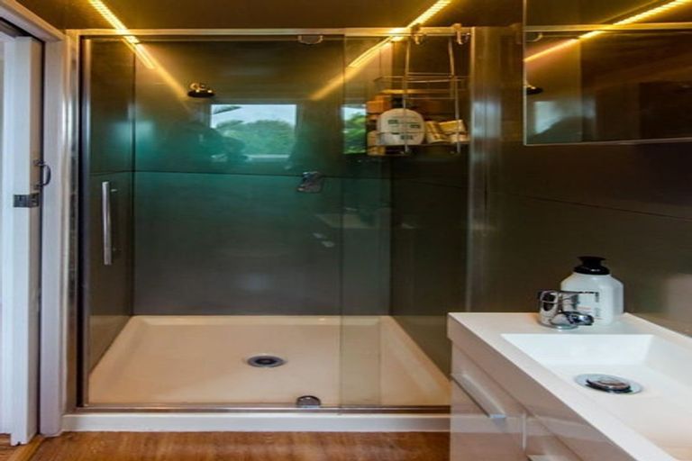 Photo of property in 16 Jayne Place, Torbay, Auckland, 0630